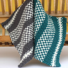 Load image into Gallery viewer, Linen Dishcloth Yarn Kits Ocean Breeze