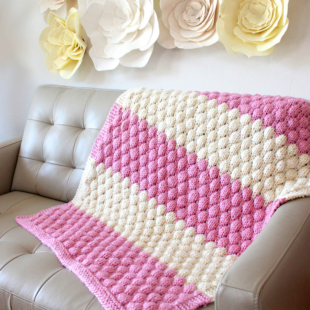 Chunky Blanket in Bubble Stitch (6 Sizes): Knitting Pattern