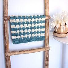 Load image into Gallery viewer, Chunky Blanket in Bubble Stitch (6 Sizes): Knitting Pattern