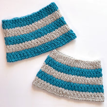 Load image into Gallery viewer, Swift Cowl Knitting Pattern (PDF Download)
